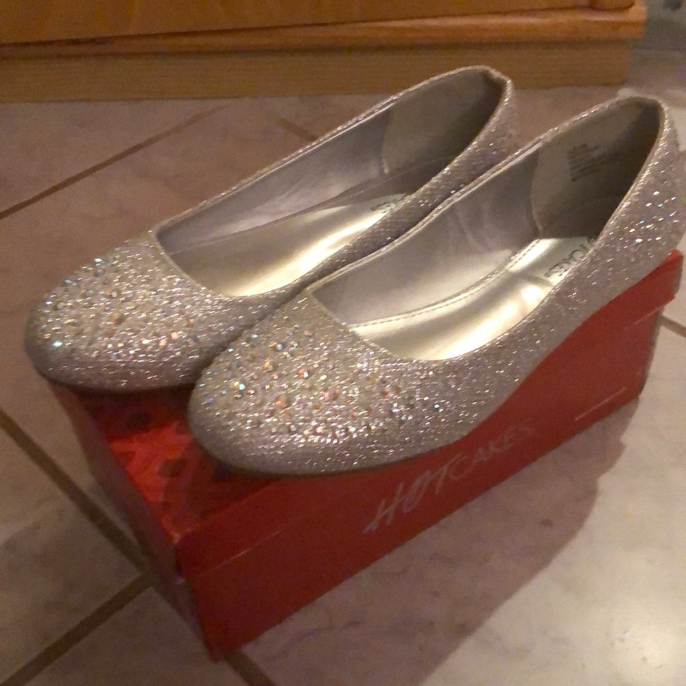Silver spark flats